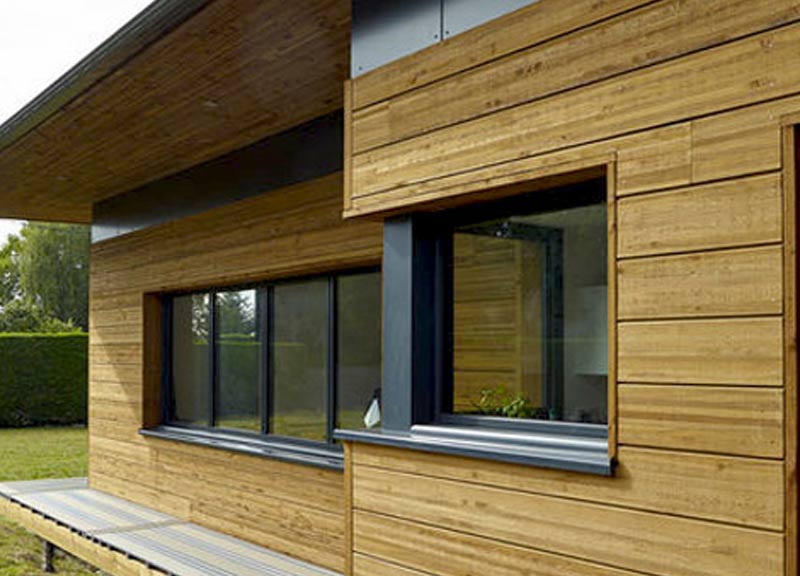 Nettoyage et peinture façade - PCK COUVREUR PARIS (75) :  artisan peintre sur Paris (75). Nettoyage, démoussage, traitement anti-mousse, ravalement peinture façade imperméabilisation hydrofuge façade . Intervention dans tous les arrondissements de Paris (75)