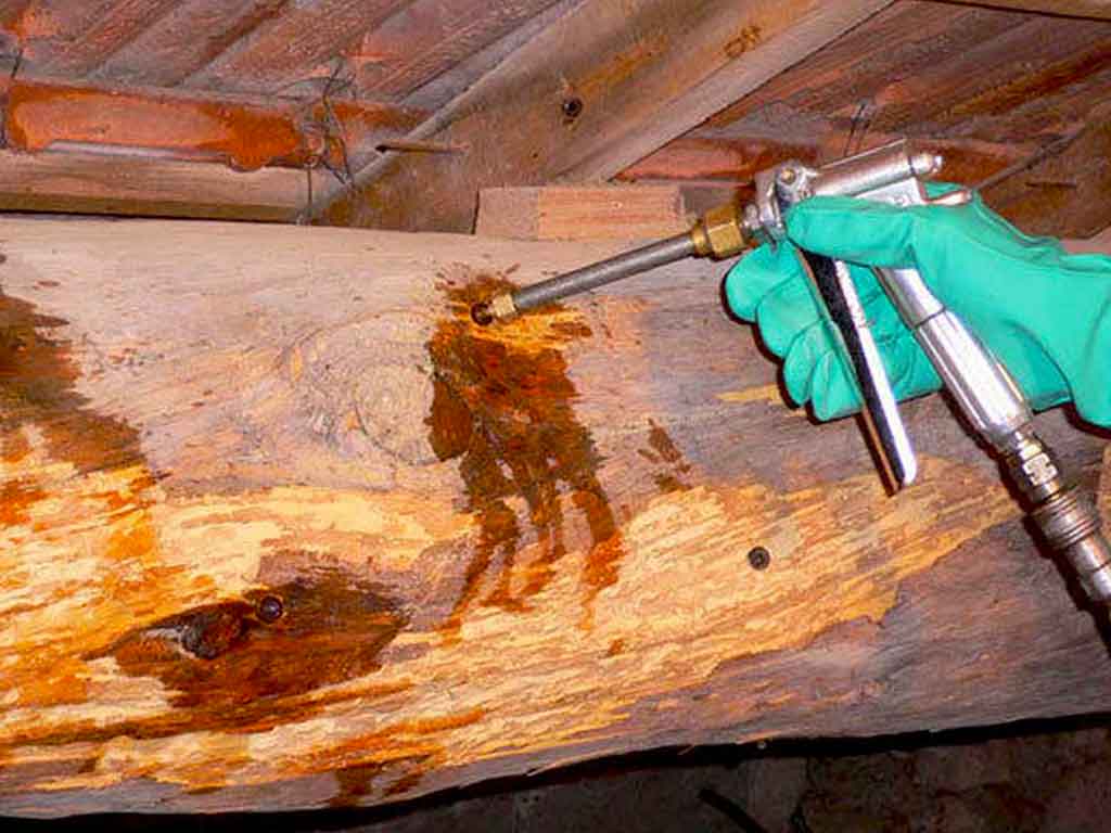 Charpente - PCK COUVREUR PARIS : artisan charpentier sur paris (75) : Pose et rénovation de charpente : traditionnelle, à fermettes … du massif au lamellé-collé. Traitement des bois de charpente et menuiserie. Intervention dans tous les arrondissements de Paris (75)