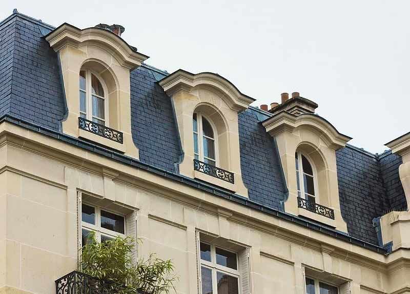 Travaux de couverture - PCK COUVREUR PARIS (75) : artisan couvreur sur Paris (75) : Travaux de couverture et faîtage en neuf et en rénovation. Dépannage urgent de fuite sur toits parisiens ! Pose de fenêtre de toit Vélux sur Paris (75)