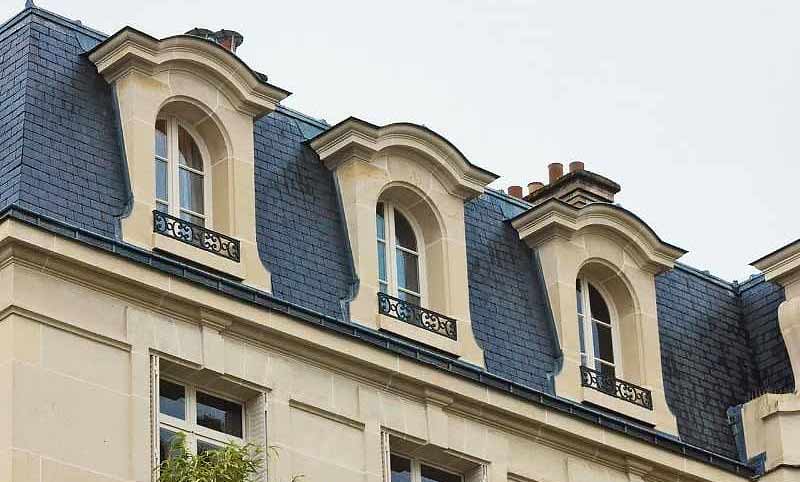 Travaux de couverture - PCK COUVREUR PARIS (75) : artisan couvreur sur Paris (75) : Travaux de couverture et faîtage en neuf et en rénovation. Dépannage urgent de fuite sur toits parisiens ! Pose de fenêtre de toit Vélux sur Paris (75)