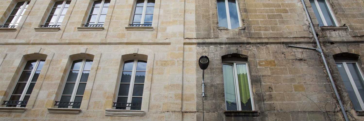 Nettoyage et peinture façade - PCK COUVREUR PARIS (75) :  artisan peintre sur Paris (75). Nettoyage, démoussage, traitement anti-mousse, ravalement peinture façade imperméabilisation hydrofuge façade . Intervention dans tous les arrondissements de Paris (75)