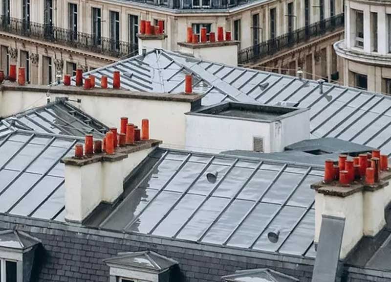 PCK COUVREUR PARIS : Couvreur - Artisan couvreur sur Paris (75) : Travaux de couverture, zinguerie, entretien toiture : nettoyage, démoussage et peinture hydrofuge toiture. Travaux de charpente et traitement des bois de charpente menuiserie. Etanchéité toit plat terrasse et isolation toiture et combles. Nettoyage, démoussage, ravalement peinture façade, imperméabilisation façade dans tous les arrondissements de Paris (75)