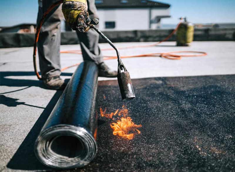 Étanchéité toit plat terrasse - PCK COUVREUR PARIS (75) : Couvreur étancheur dans tous les arrondissements de Paris (75). Étanchéité toit plat terrasse : plateforme par membrane en bitume goudronné . Isolation toiture et combles.